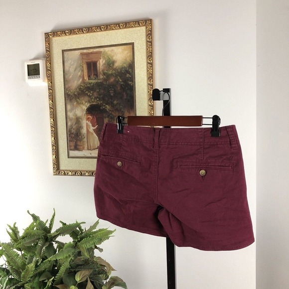 American Eagle Outfitters Shortie Jean Shorts Size 6 Burgundy Inseam 4” Mid-Rise - Picture 3 of 10